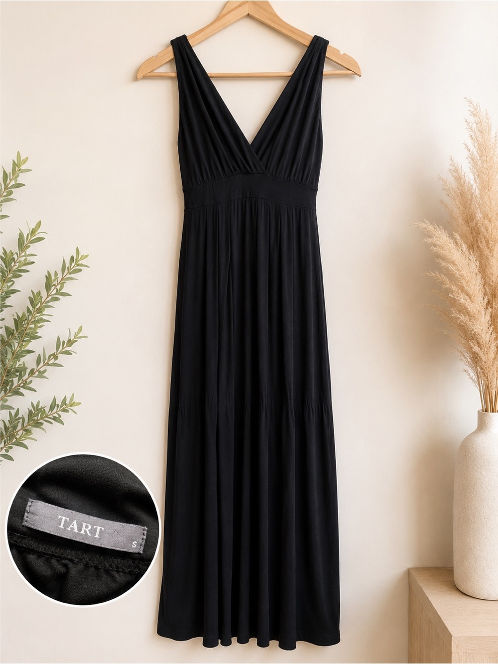 Tart Black Sleeveless V-Neck Maxi Dress